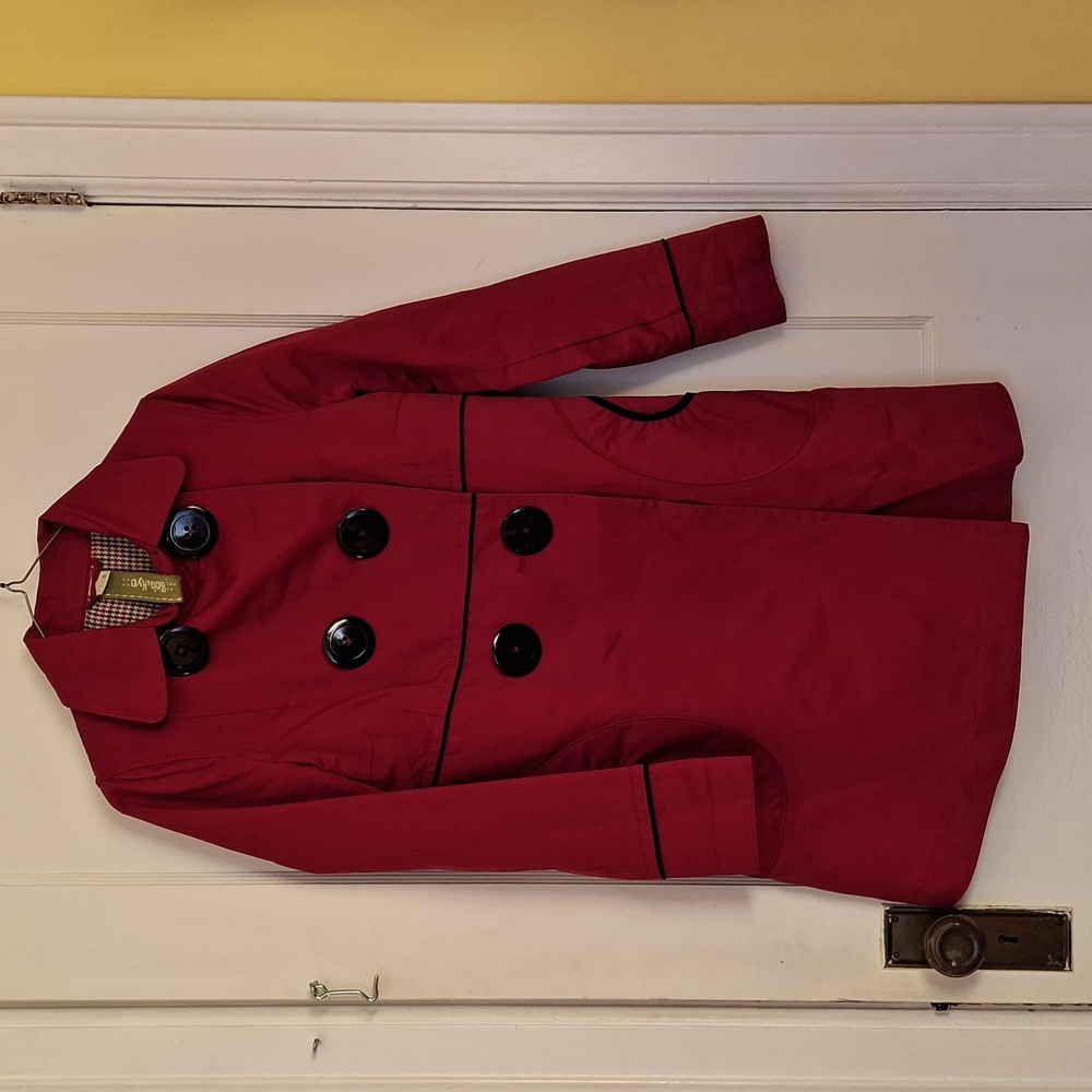 Soia & Kyo 3/4 length big button trenchcoat peacoat in vibrant red